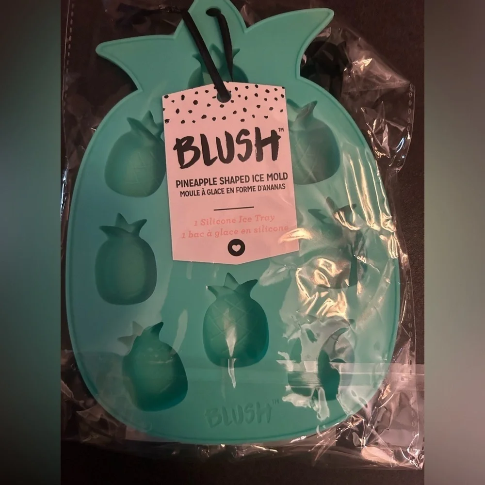 Blush Pineapple Shaped Ice Mold